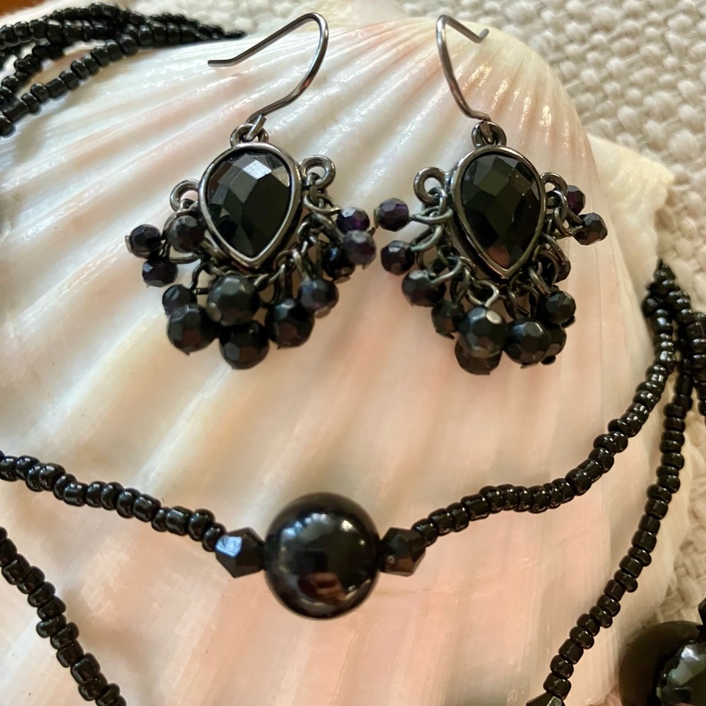 Vintage black beaded necklace and dangle earrings set